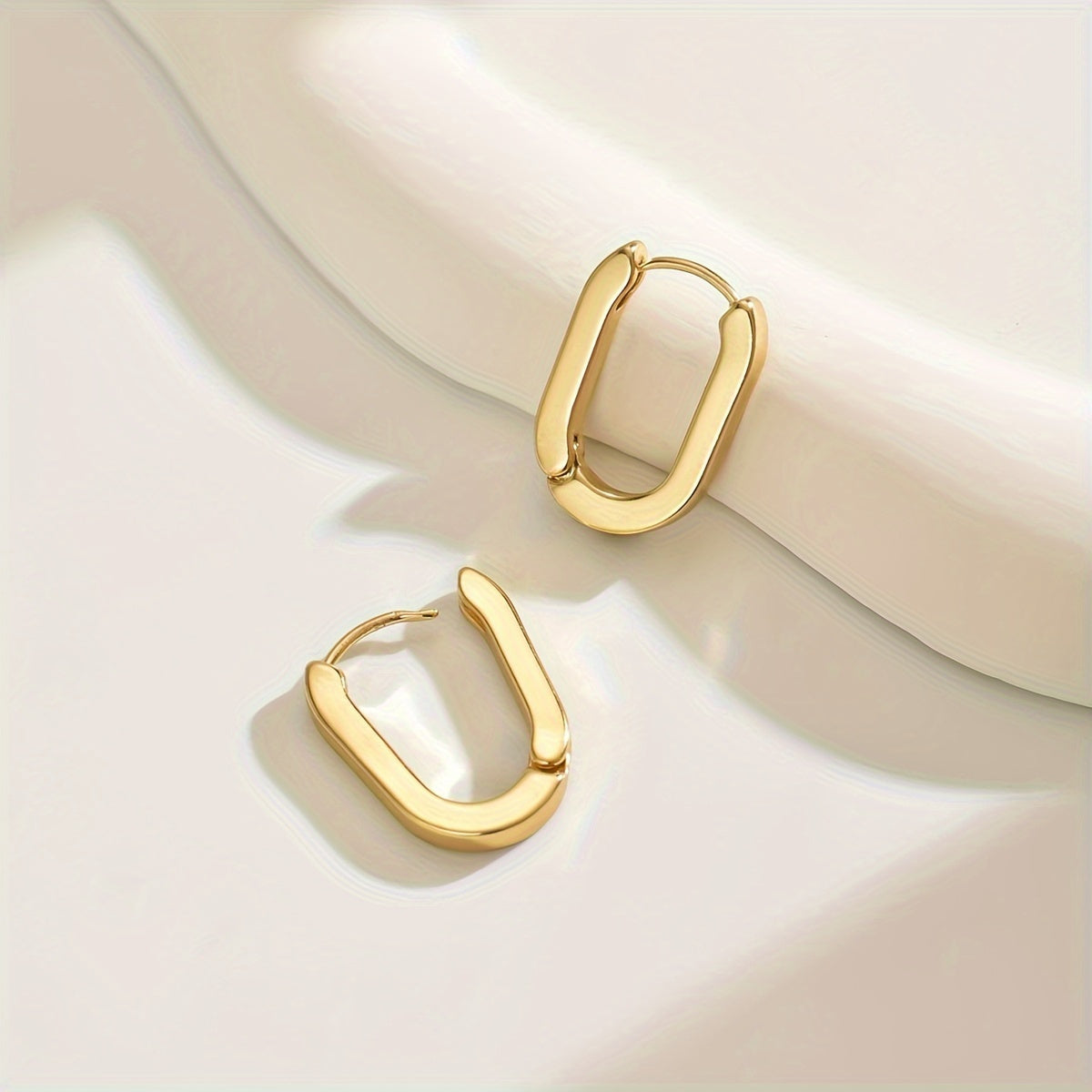 Salomé - Boucles d’oreilles géométriques élégantes et sophistiquées