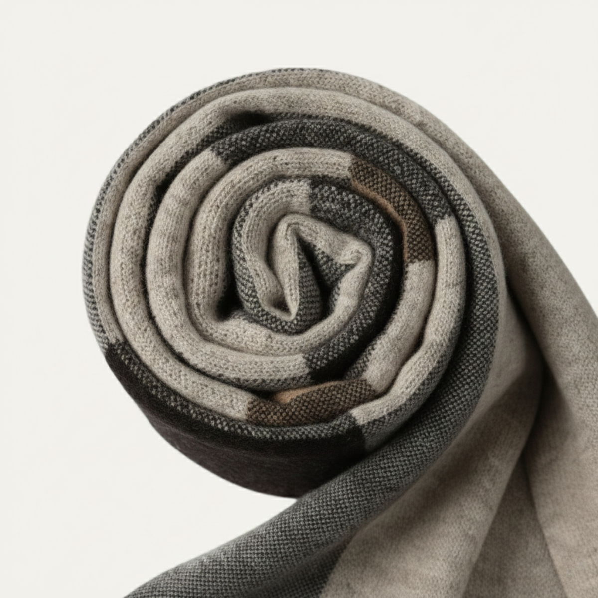 Virgile | Écharpe en maille à carreaux