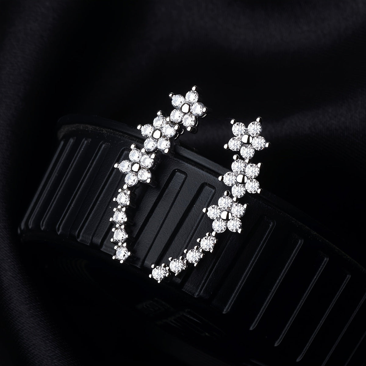 Evelyn | Boucles d'oreilles florales intemporelles