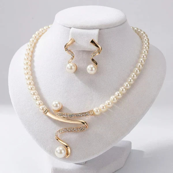 Almudena - Élégante parure composée d’un collier et de boucles d’oreilles avec perles naturelles
