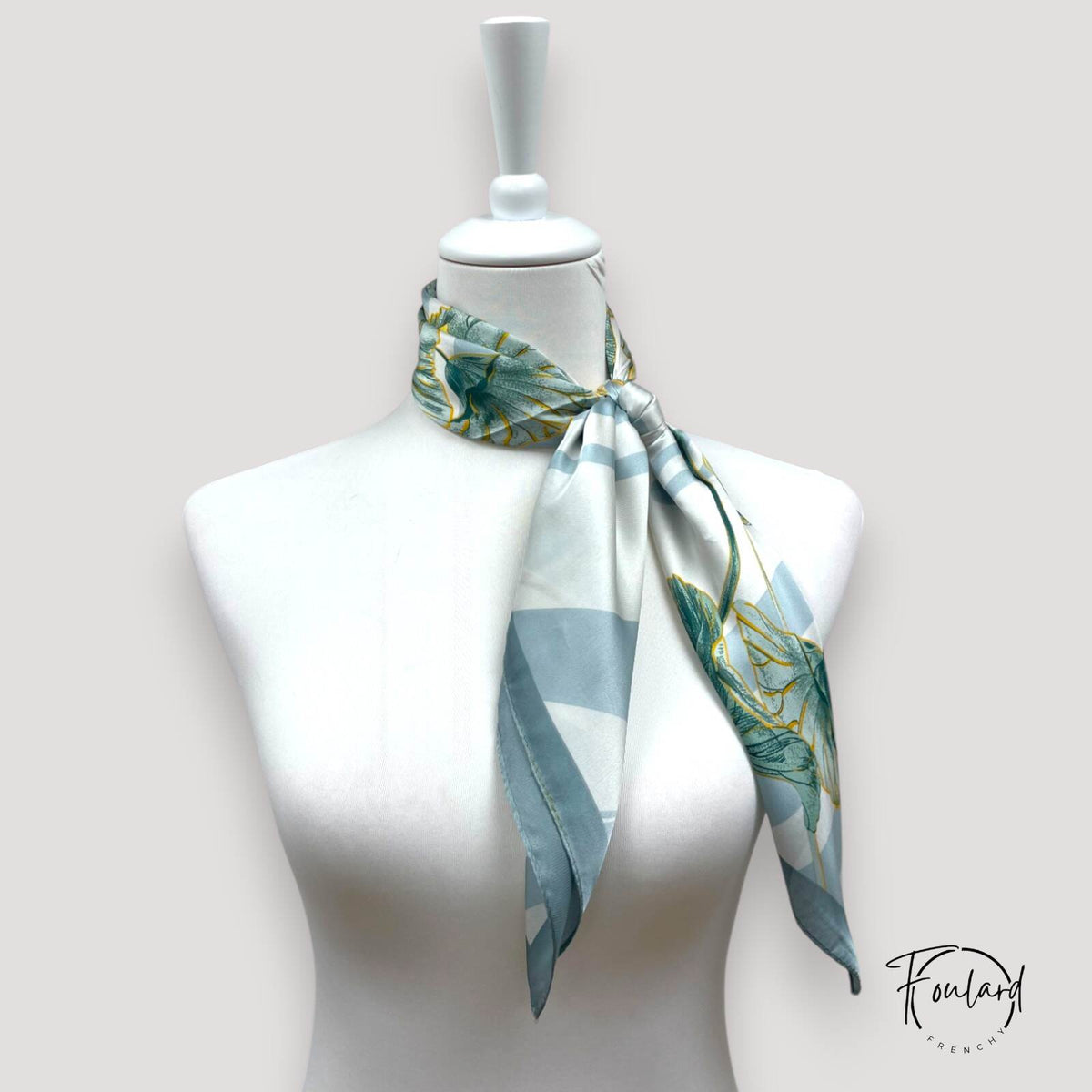 Coline | Foulard carré motif végétal