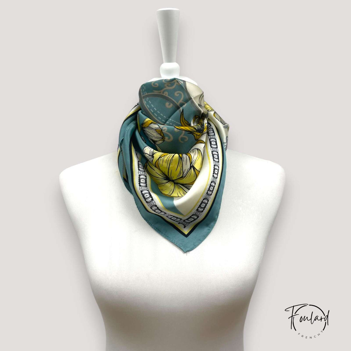 Cosima | Foulard carré floral baroque