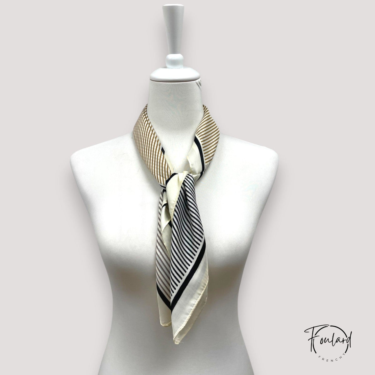 Corinne | Foulard carré rayures fines