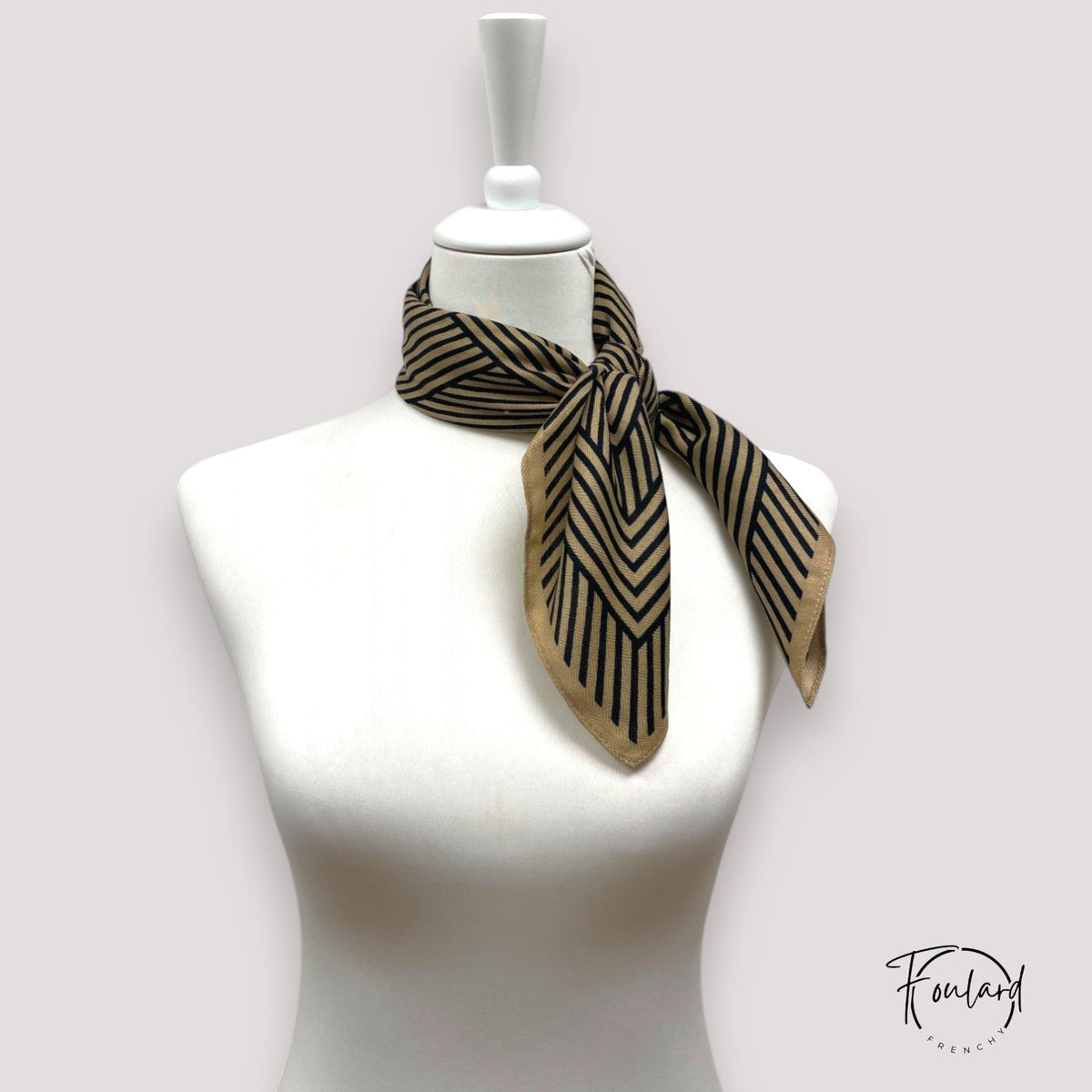 Claudine | Foulard carré chevrons graphiques
