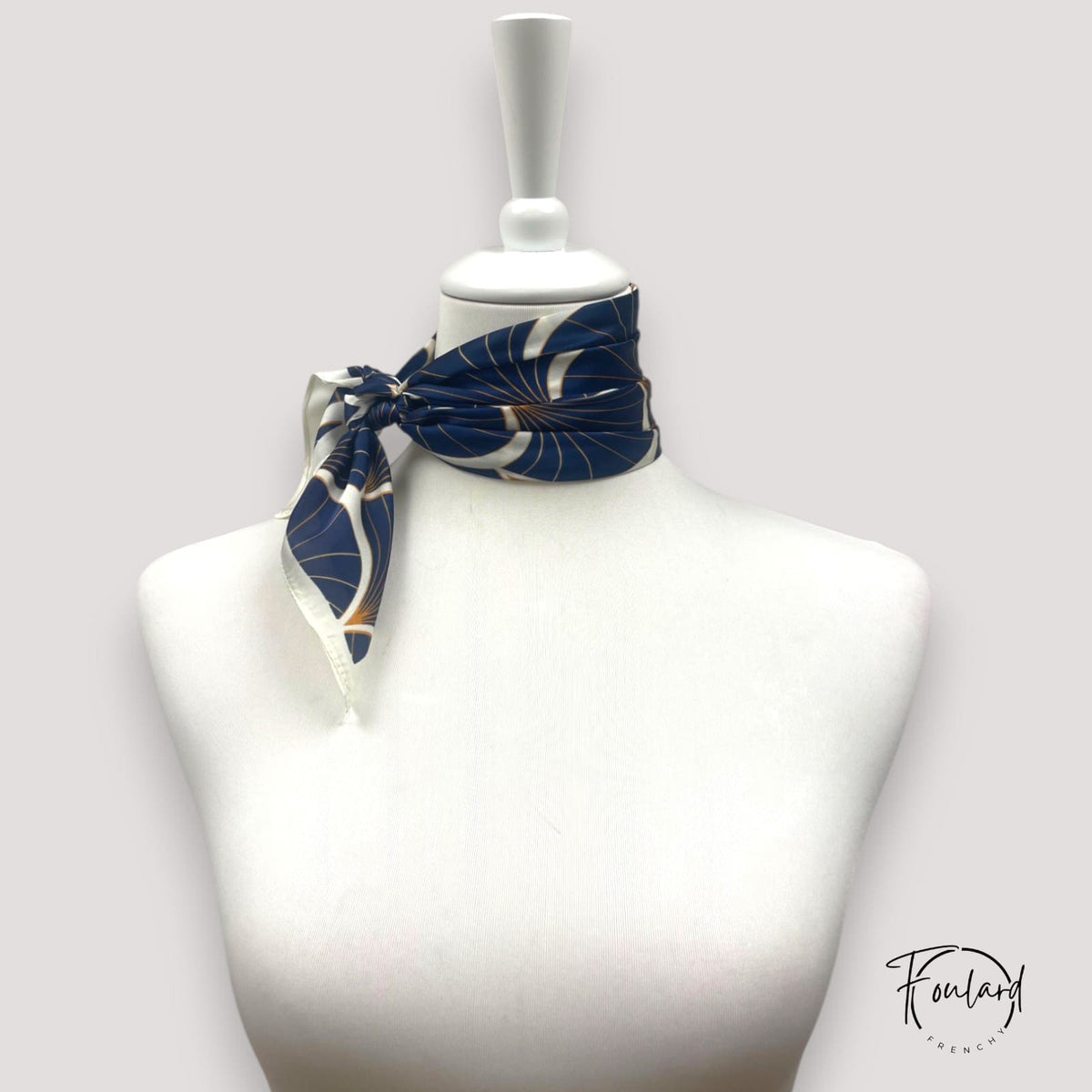 Caroline | Foulard carré motif éventail