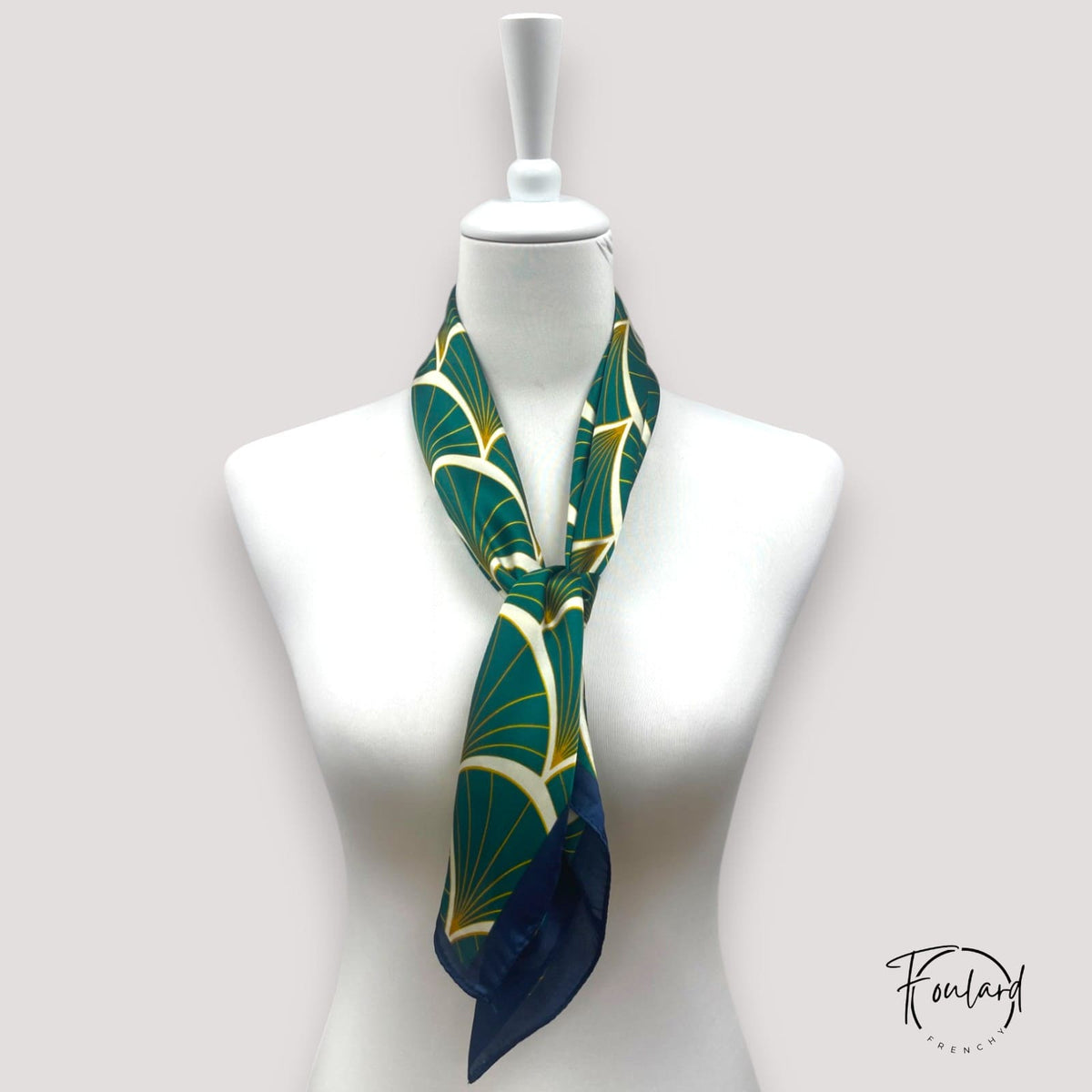 Caroline | Foulard carré motif éventail