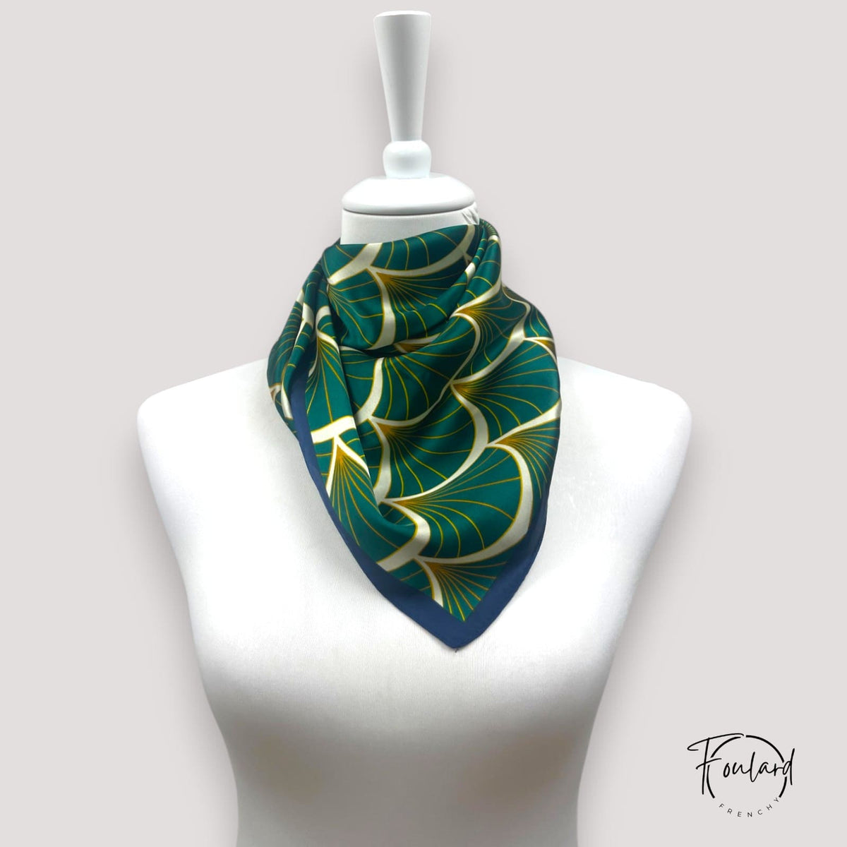 Caroline | Foulard carré motif éventail