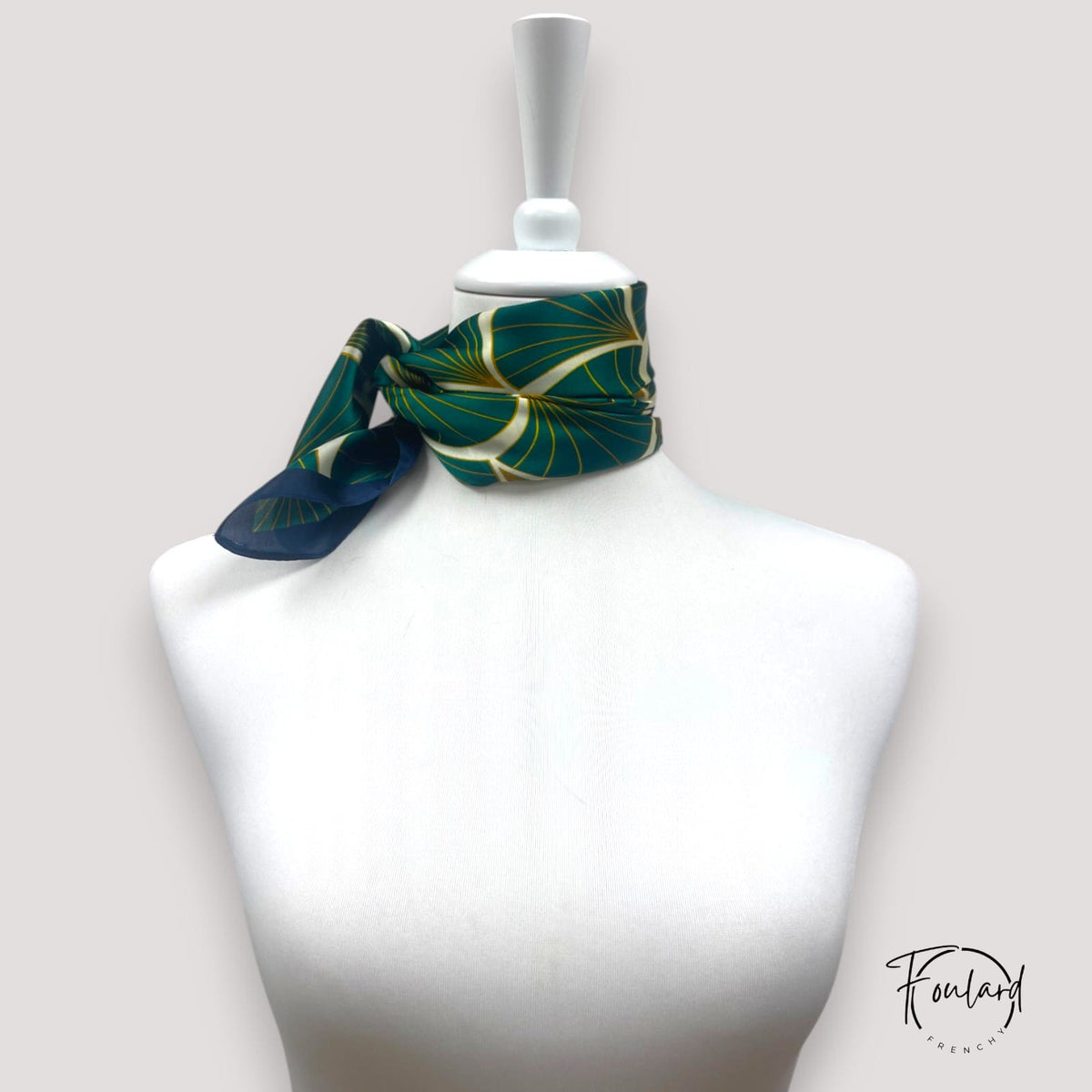 Caroline | Foulard carré motif éventail