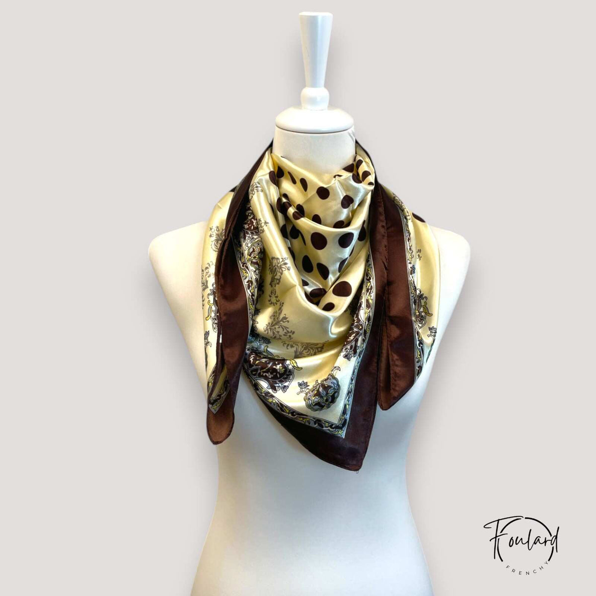 Charline | Grand foulard carré baroque