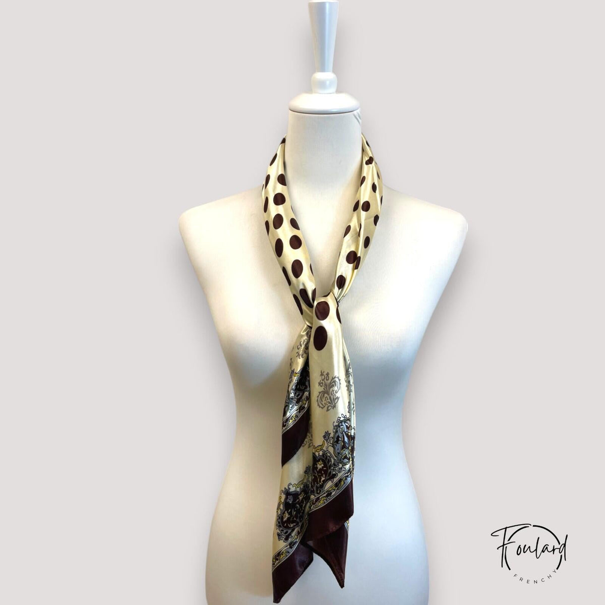 Charline | Grand foulard carré baroque