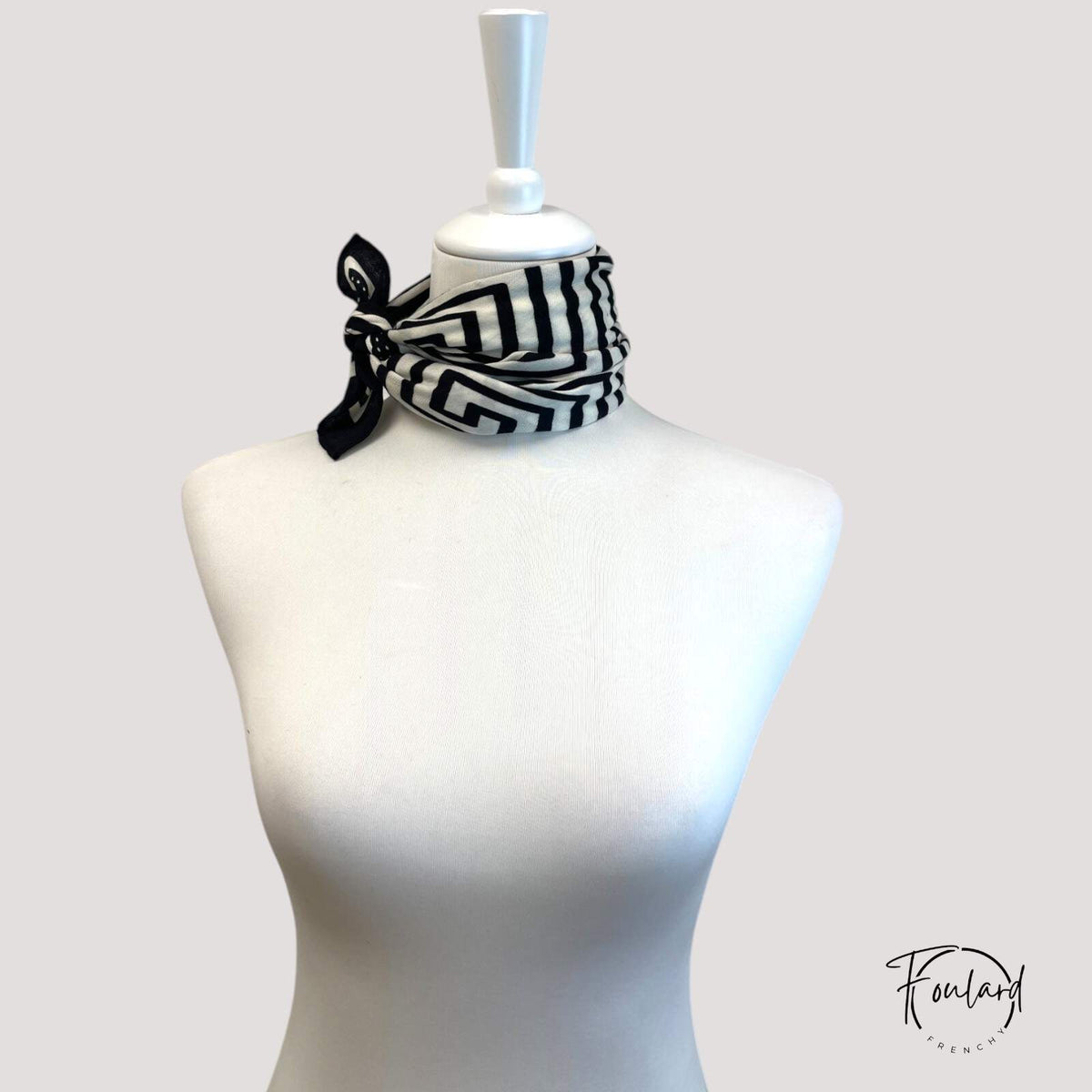 Christelle | Foulard carré géométrique graphique