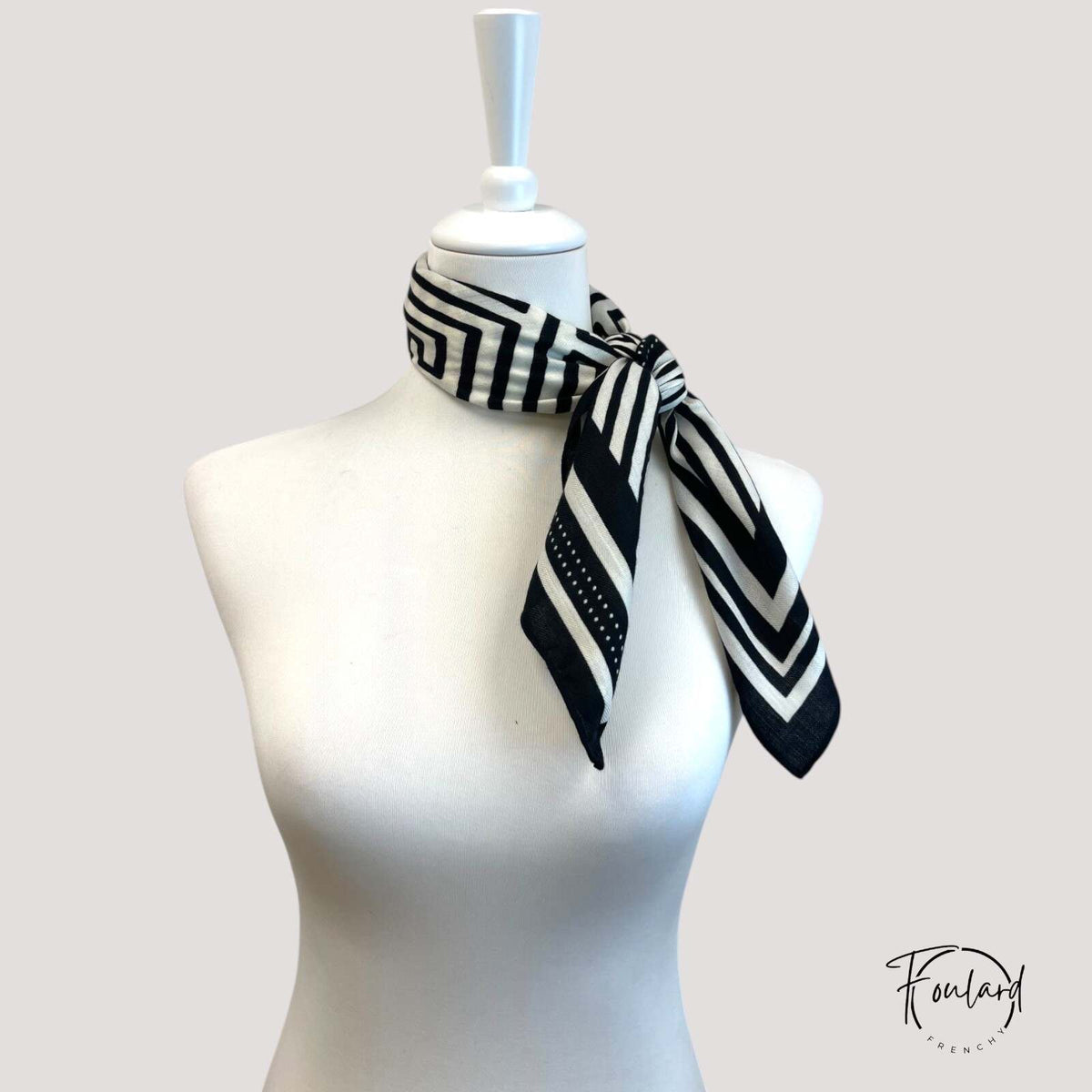 Christelle | Foulard carré géométrique graphique