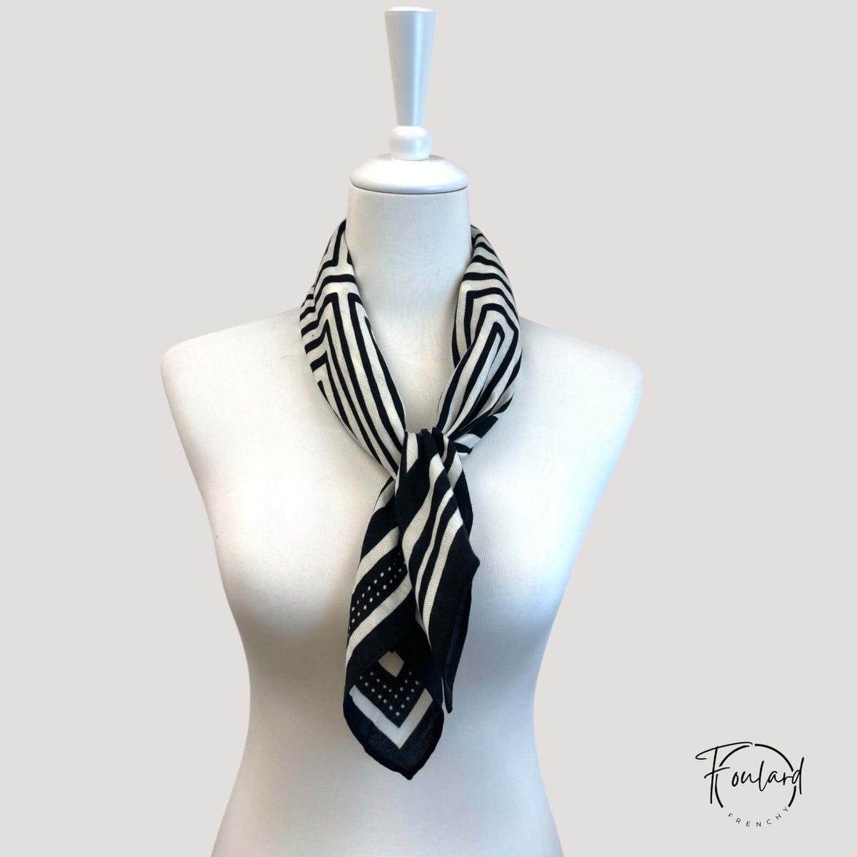 Christelle | Foulard carré géométrique graphique