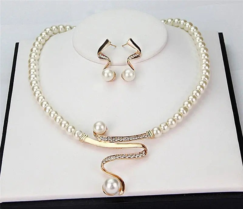 Fabiola - Élégante parure de collier et de boucles d’oreilles avec perles naturelles