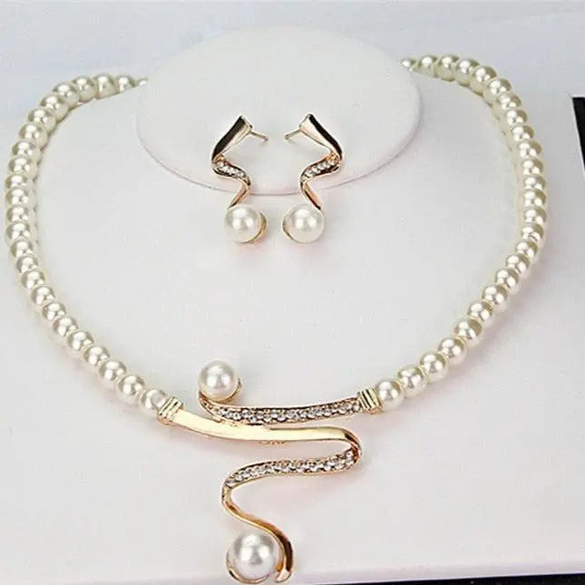Fabiola - Élégante parure de collier et de boucles d’oreilles avec perles naturelles