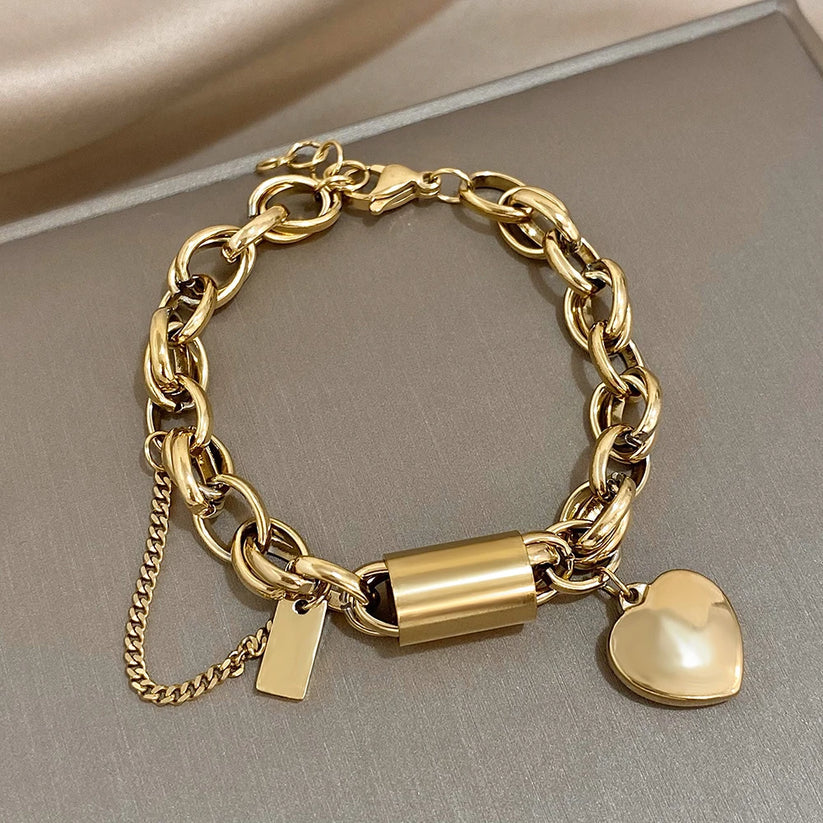 Guadalupe - Élégant bracelet avec pendentif cœur doré