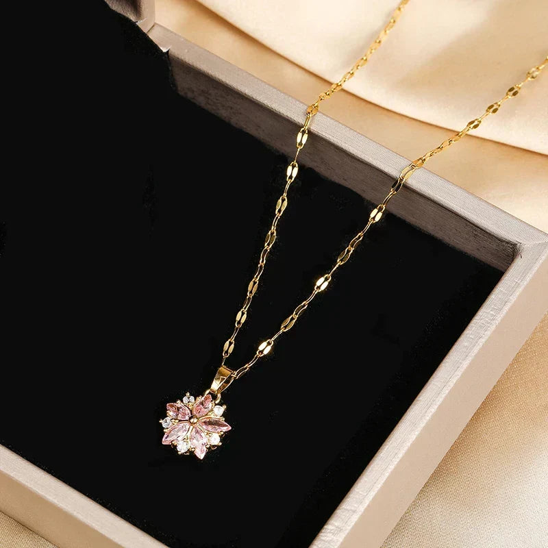 Collier romantique en rose Sakura en acier inoxydable