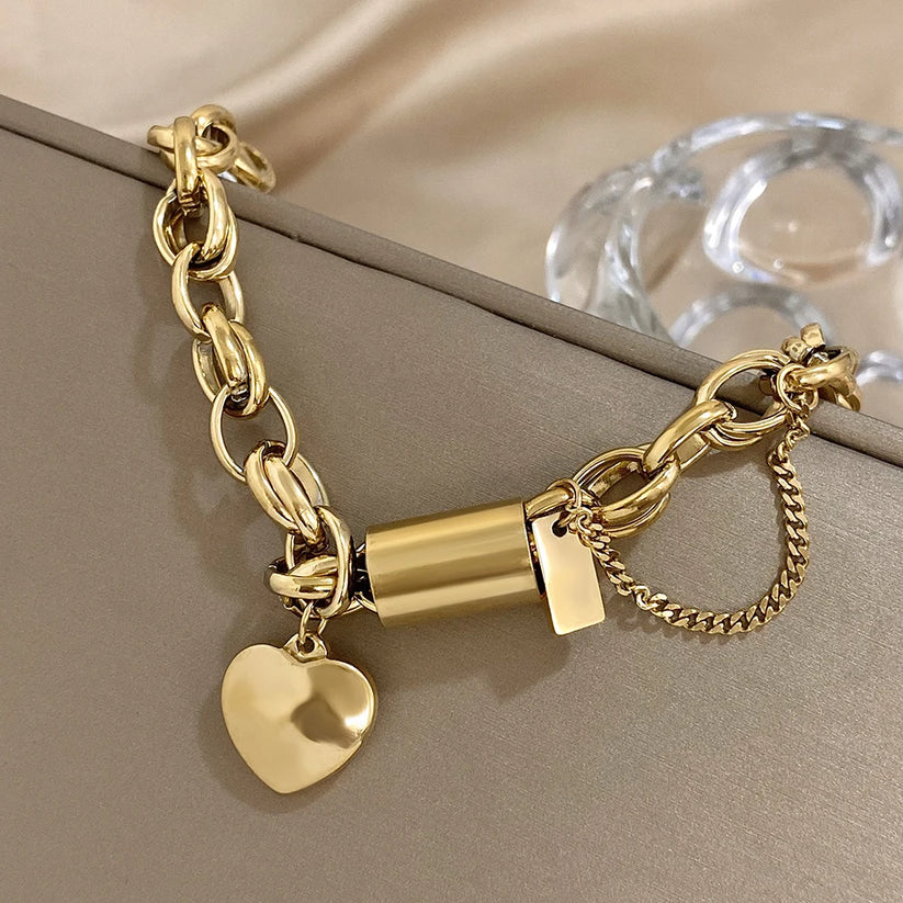 Guadalupe - Élégant bracelet avec pendentif cœur doré