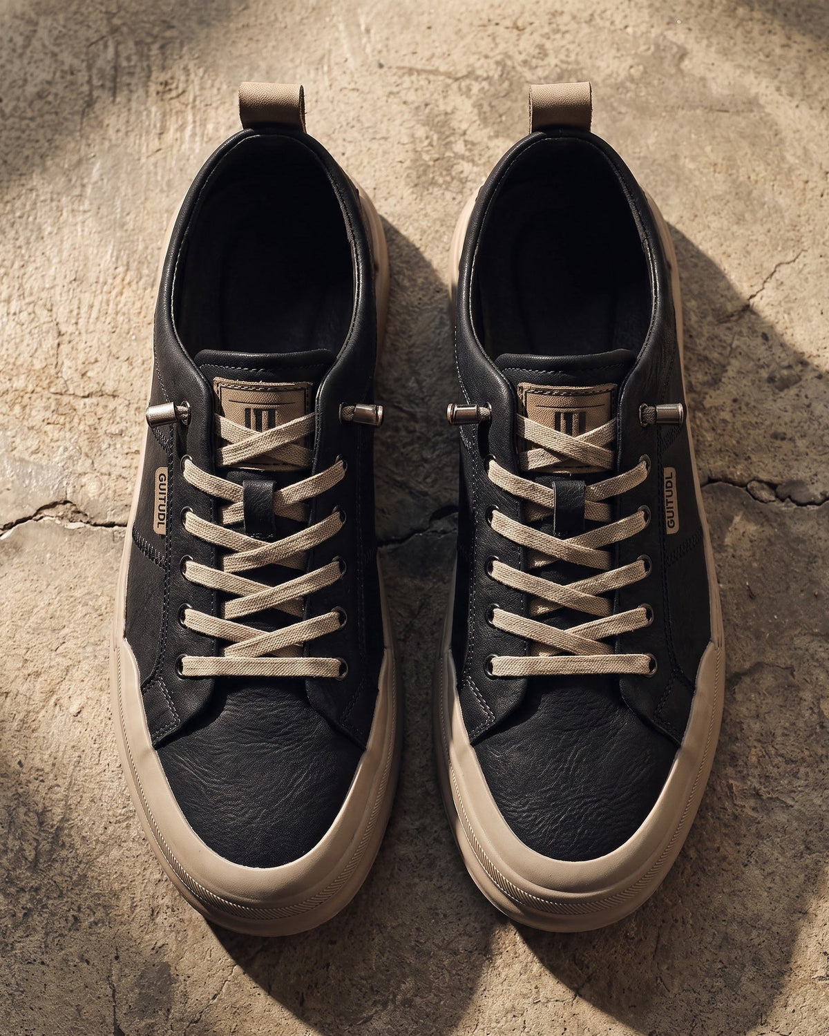 Norbert | Basket en cuir grainé