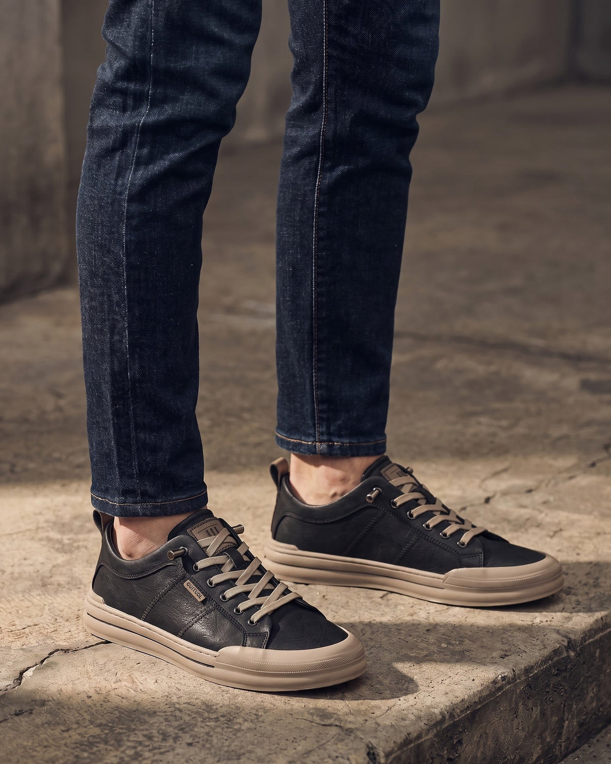 Norbert | Basket en cuir grainé