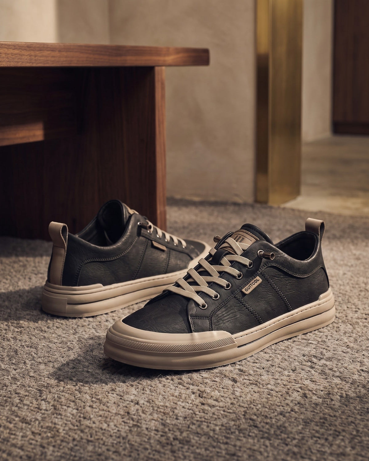 Norbert | Basket en cuir grainé
