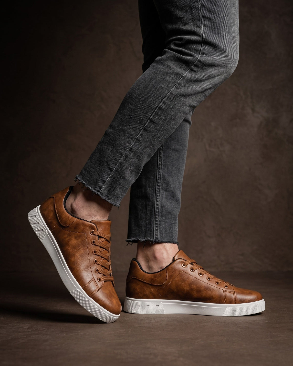 Oscar | Basket en cuir minimaliste