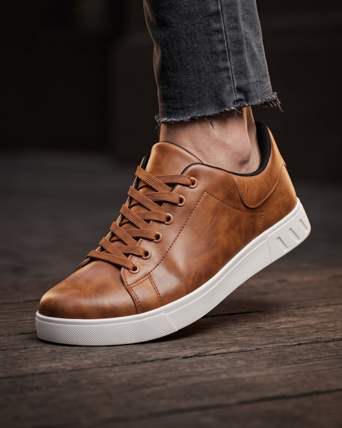Oscar | Basket en cuir minimaliste