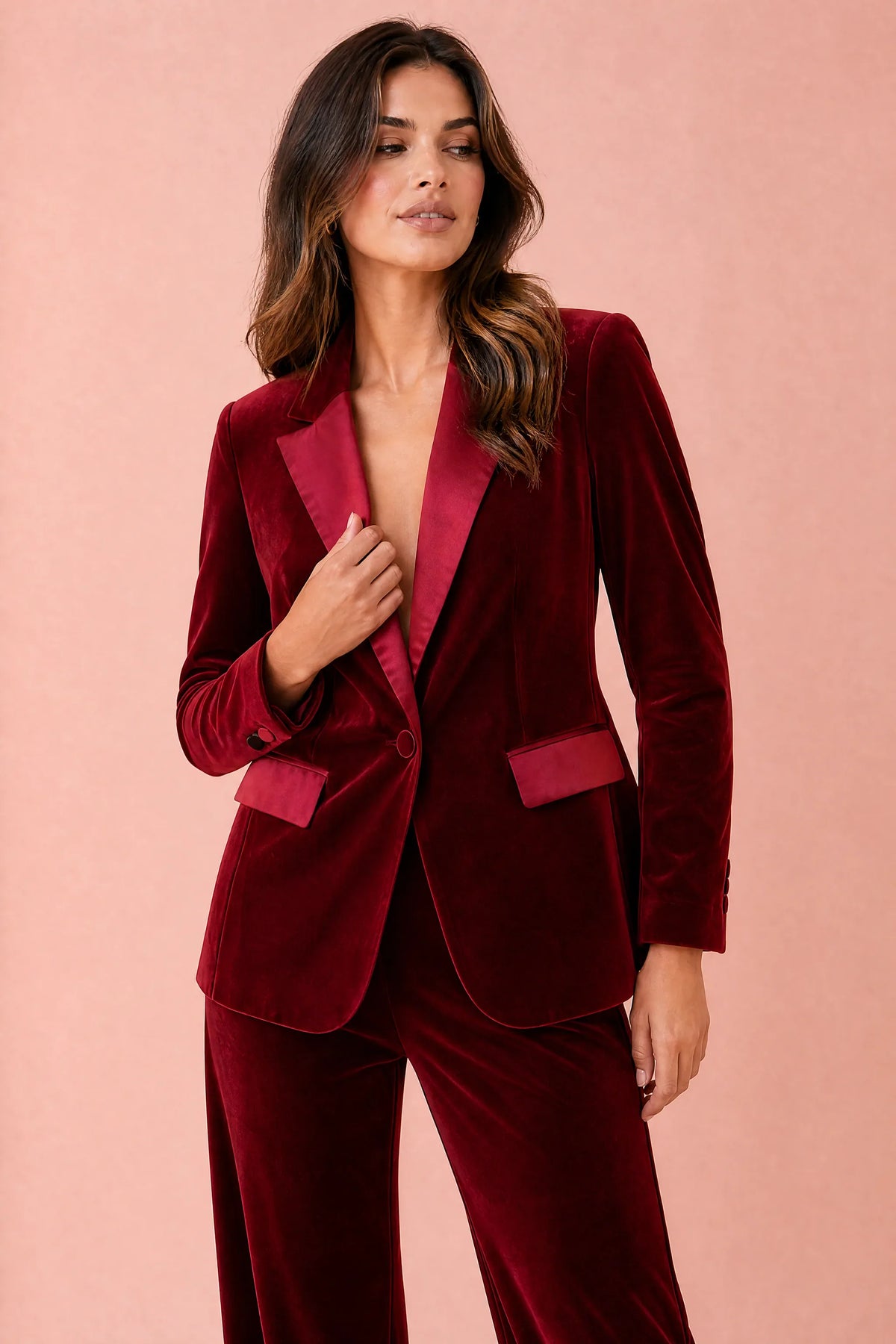 Laure | Tailleur velours à revers satinés