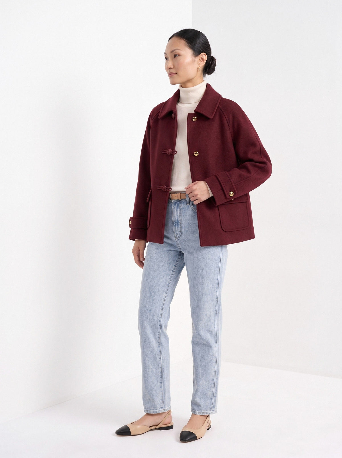 Bérangère | Veste courte à boutons dorés