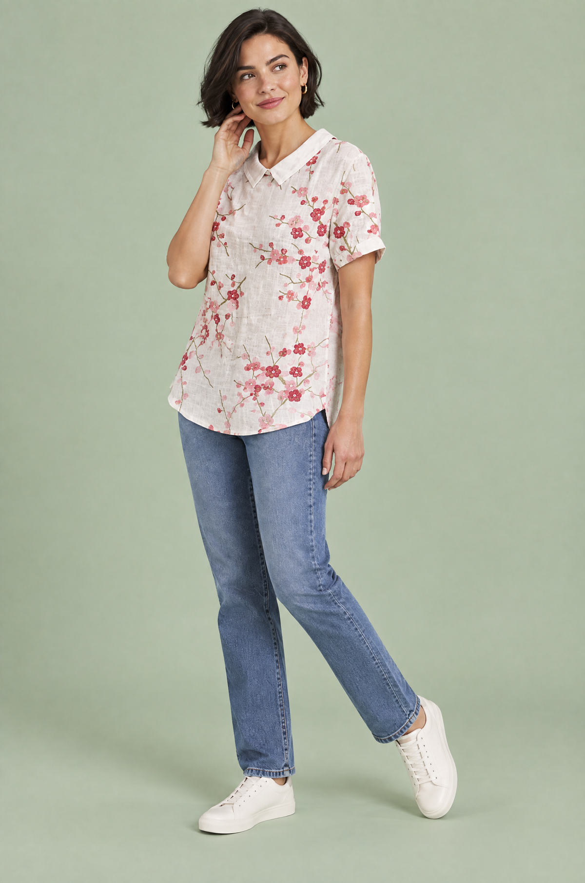 Floriane | T-shirt fleuri à petit col