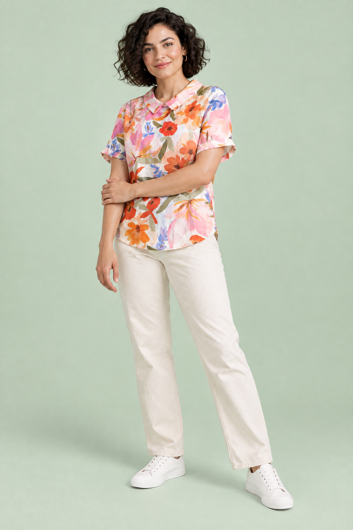 Floriane | T-shirt fleuri à petit col