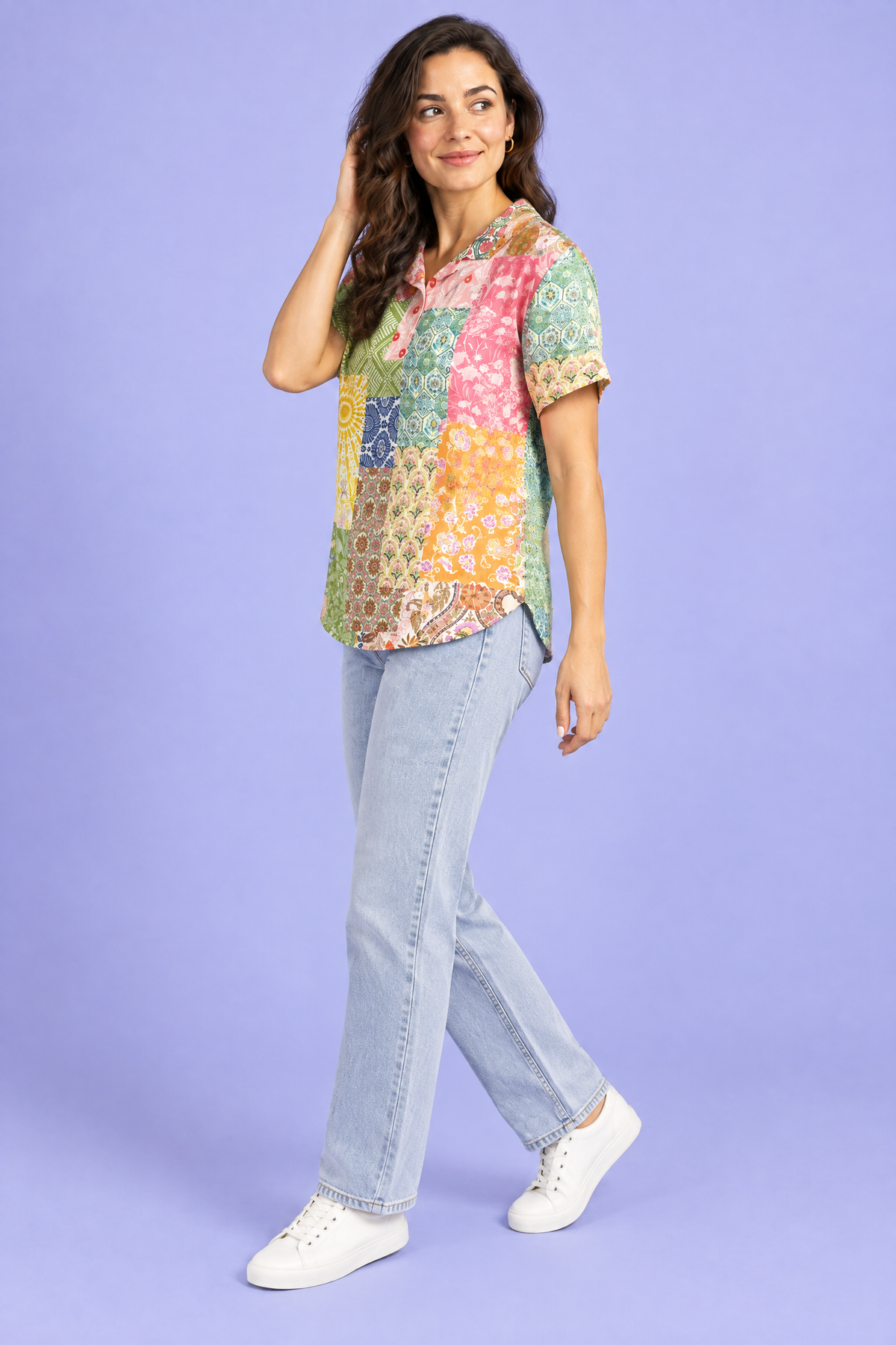 Floriane | T-shirt fleuri à petit col
