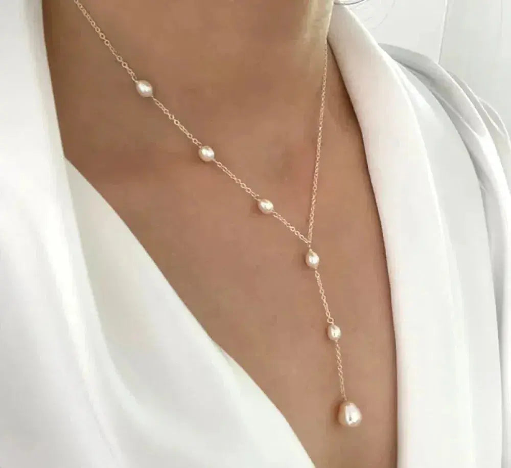 Remedios - Élégant collier vintage avec pendentif et perles